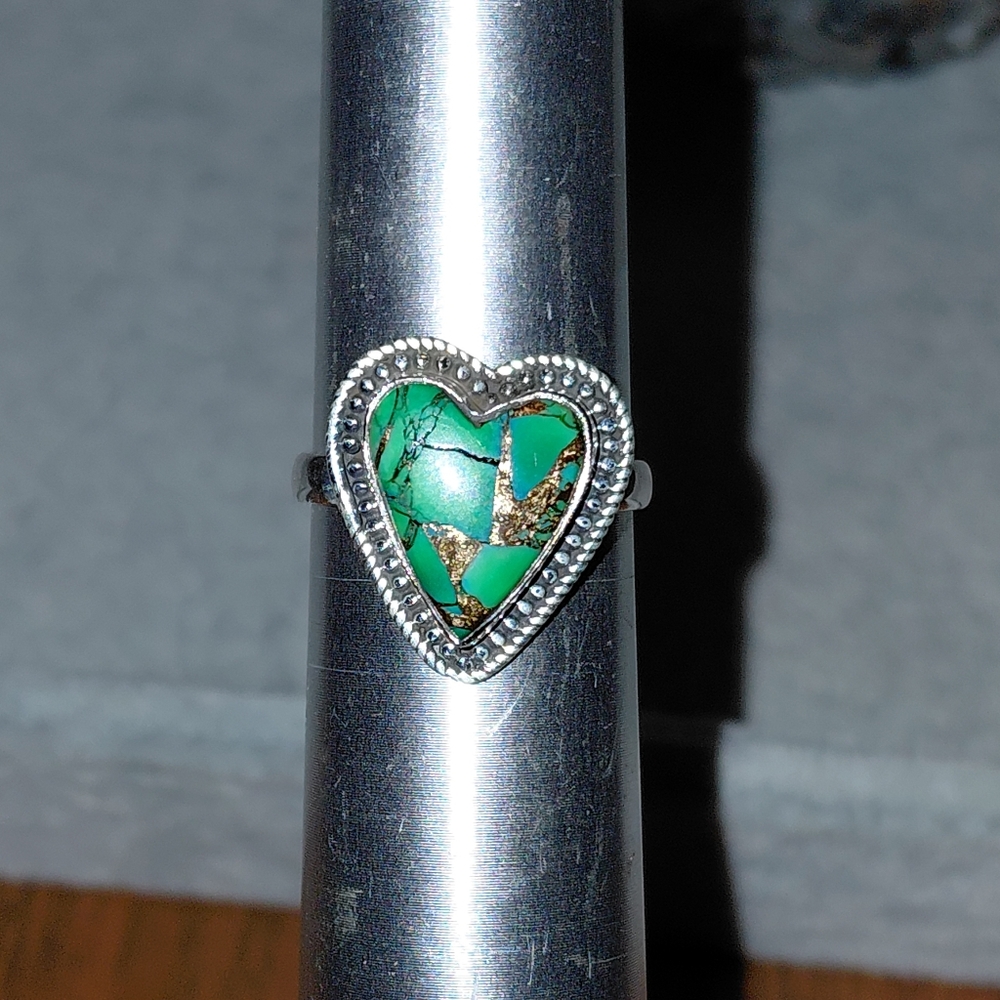 Heart-Shaped Green Dahlia Turquoise Silver Ring - Picture 13 of 13